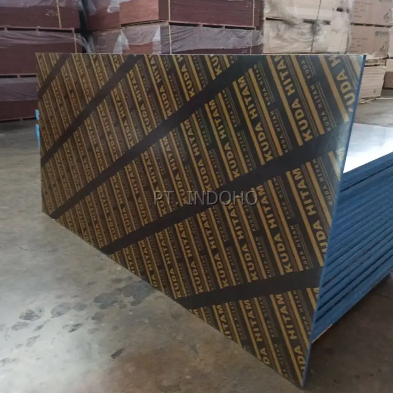 Jual phenolic film face Kuda Hitam double face kualitas ekspor untuk hasil beton mirror finish.